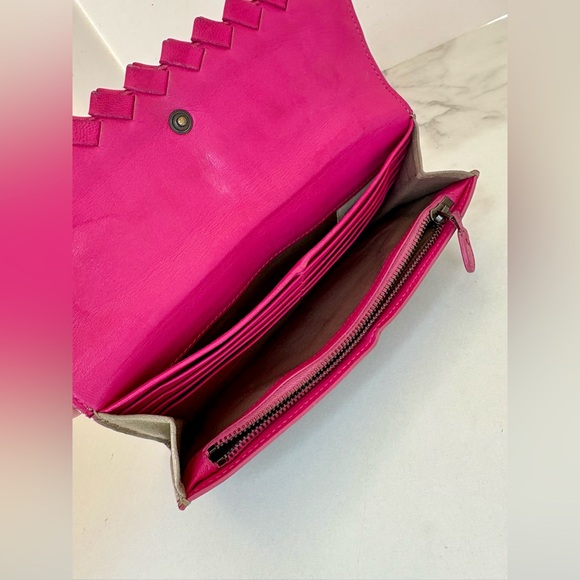Bottega Veneta Tan and Pink Wallet - Picture 5 of 10